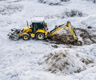 ArtKam Operator. Usługi koparko-ładowarką | Odśnieżanie | Śląsk.